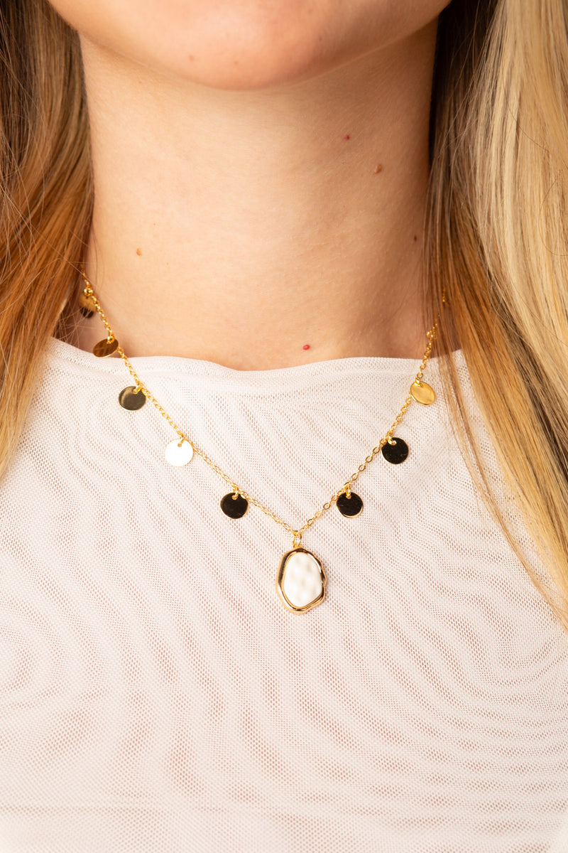 Colar Poá Branco - Colar Dourado Lucky Bijoux