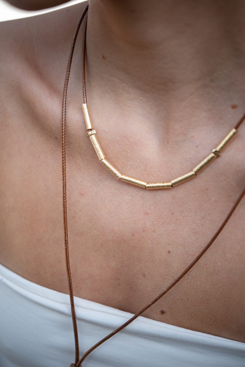 Colar Fio & Pastilhas - Colar Dourado Lucky Bijoux