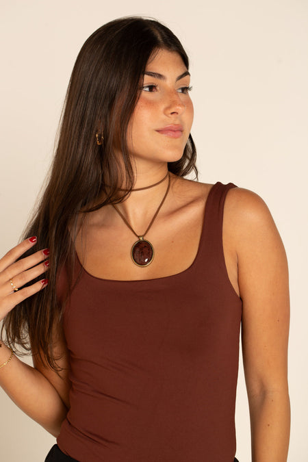 Colar Dali Marrom no Courinho